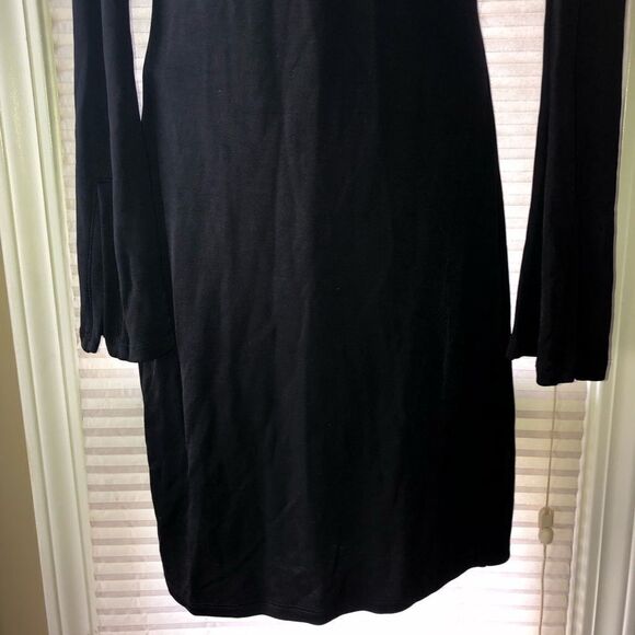 H&M Midi Dress with Bell sleeeves - Picture 3 of 6